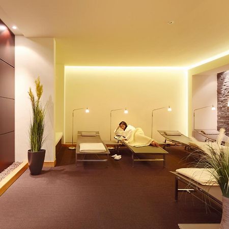 Ambassador Hotel & Spa سانكت بيتر اوردنغ المظهر الخارجي الصورة